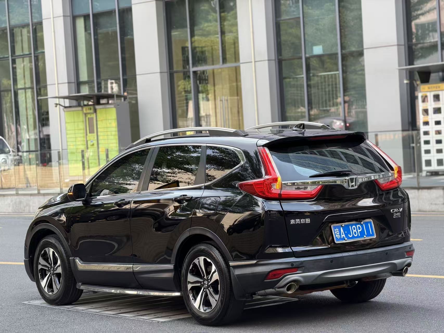 Honda CR-V 2019 car image #9
