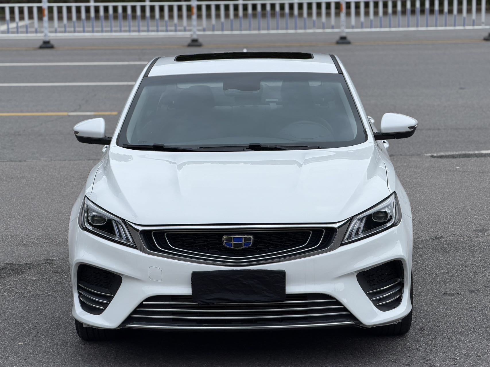 GEELY Binray 2019 car image #2