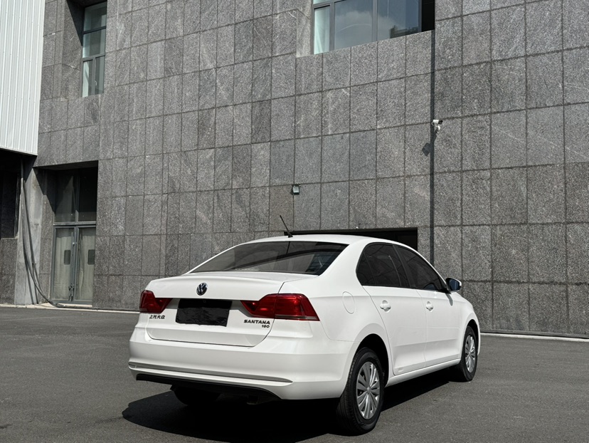 Volkswagen Santana 2018 car image #9