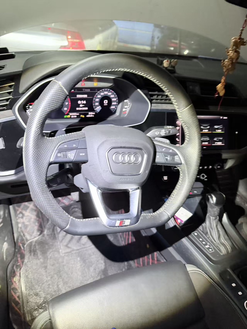 Audi Q3 2021 car image #7