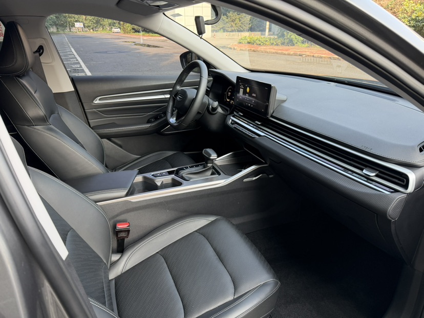 GEELY Emgrand 2023 #6 GEELY Emgrand 2023 car image #6