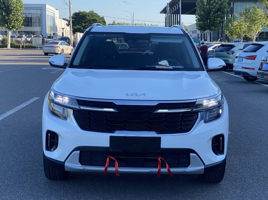 Kia Seltos 2023 car image #2