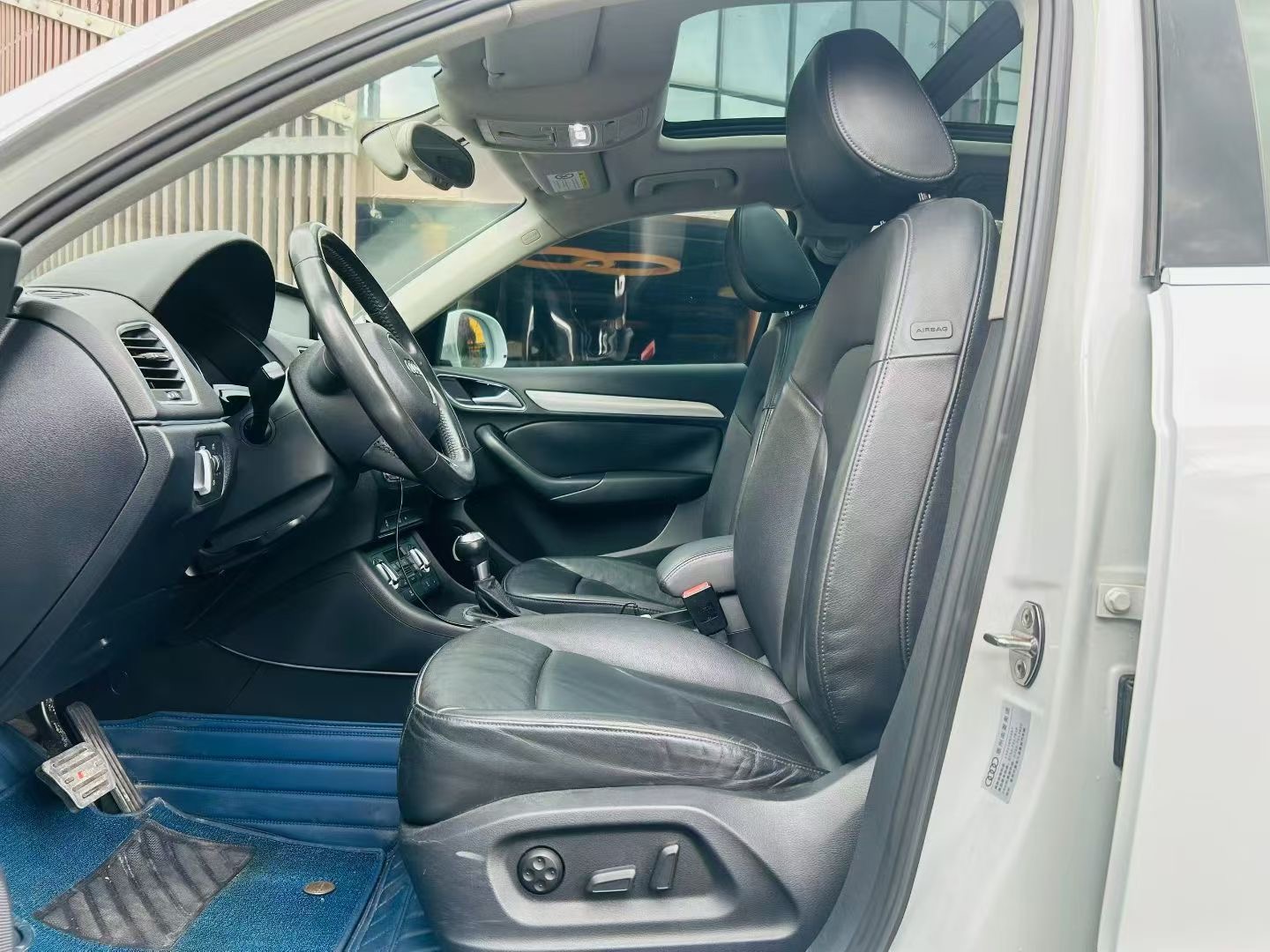 Audi Q3 2015 #4 Audi Q3 2015 car image #4