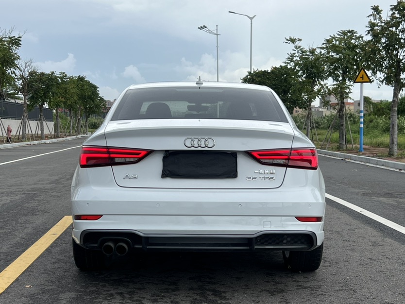 Audi A3 2018 car image #5