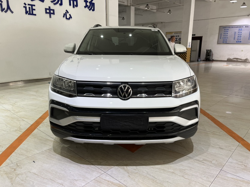 Volkswagen T-Cross 2023 car image #2