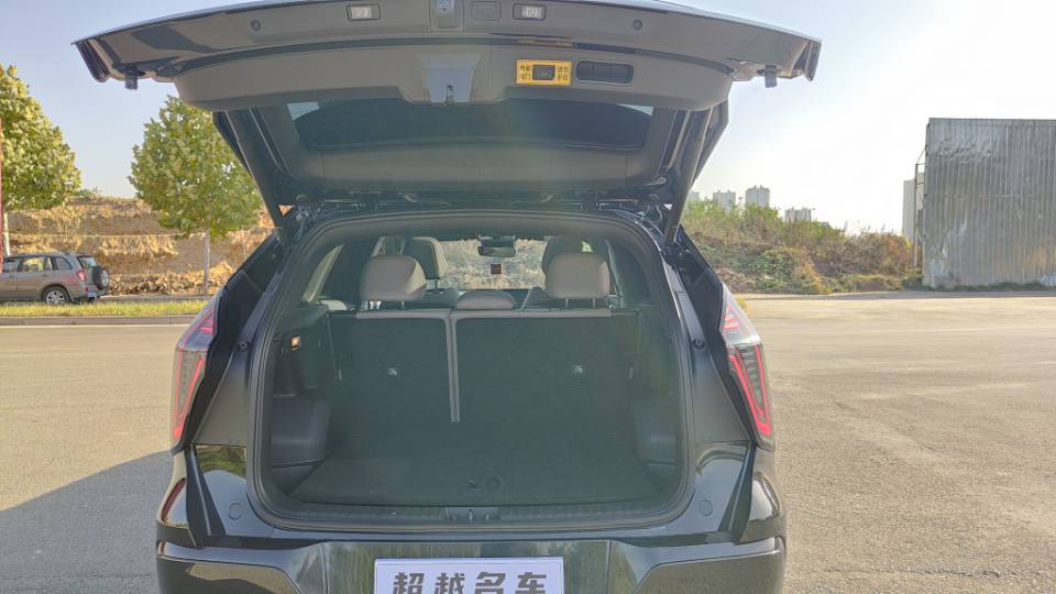 GEELY Boyue L 2026 immagine di auto #6
