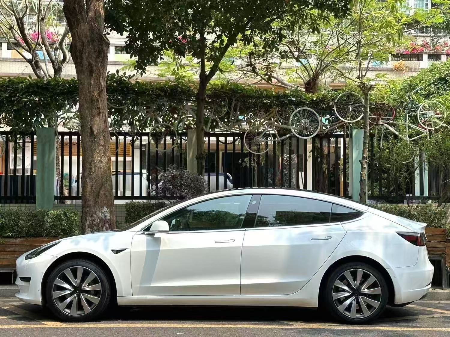 Tesla Model 3 (Imported) 2019 #2 Tesla Model 3 (Imported) 2019 car image #2