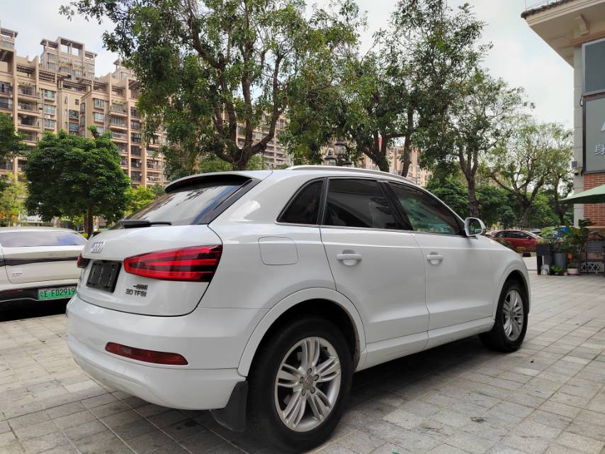 Audi Q3 2015 #11 Audi Q3 2015 car image #11
