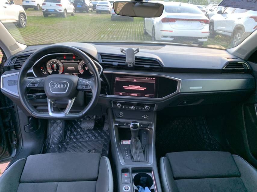Audi Q3 2022 #10 Audi Q3 2022 car image #10