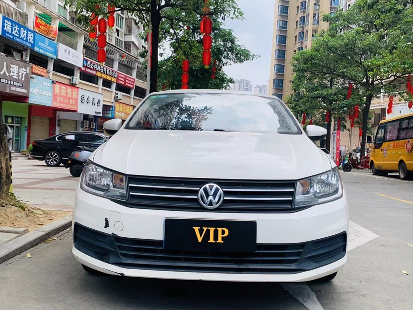 Volkswagen Santana 2017 car image #2