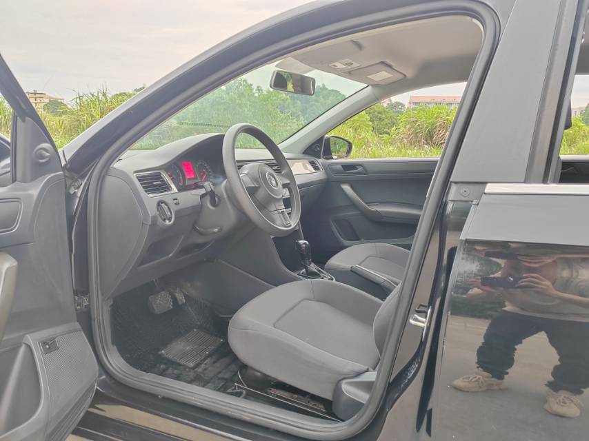 Volkswagen Santana 2016 car image #8