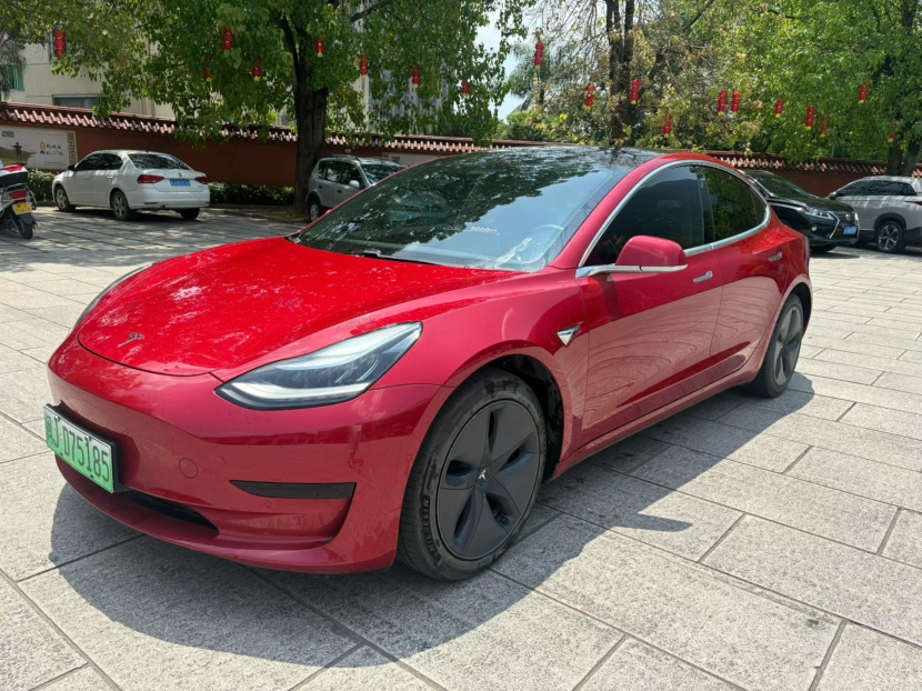 Tesla Model 3 2021 car image #3