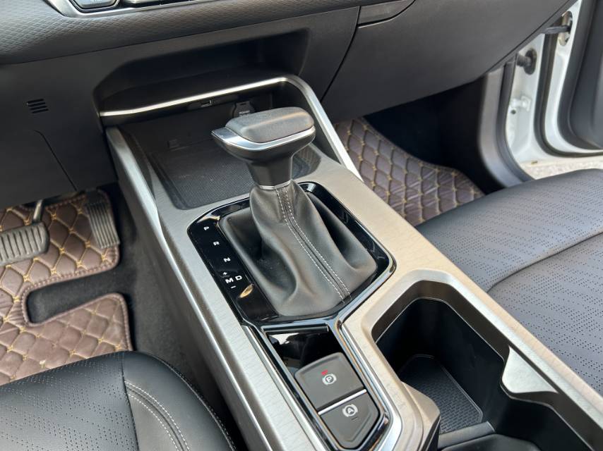 GEELY Emgrand 2023 car image #15