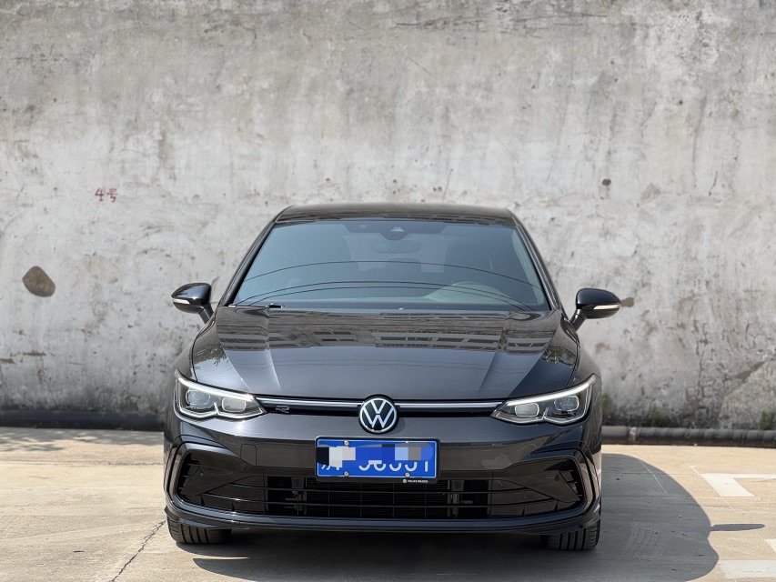 Volkswagen Golf 2022 car image #2