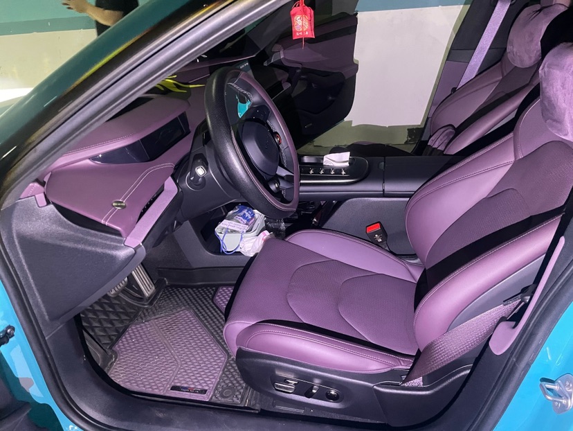 MI SU7 2024 immagine di auto #4