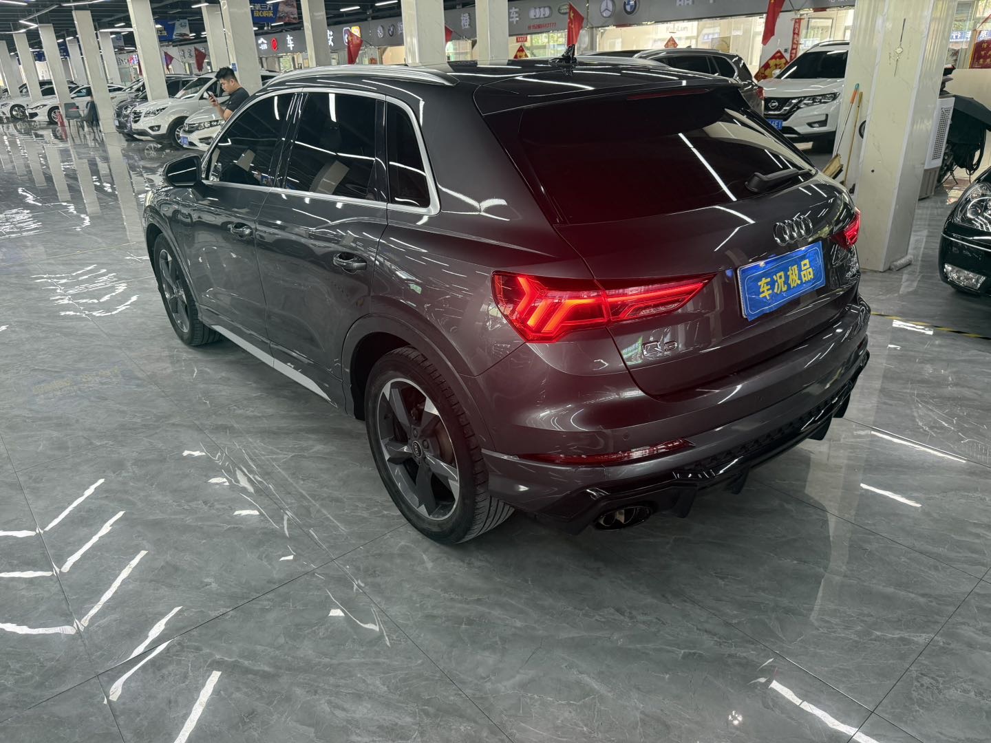 Audi Q3 2022 car image #6