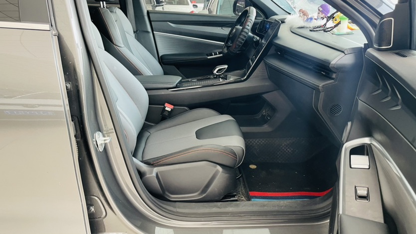 GEELY Boyue 2024 car image #8