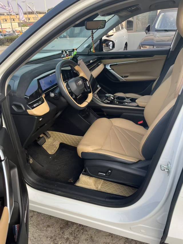 GEELY Boyue L 2023 car image #7