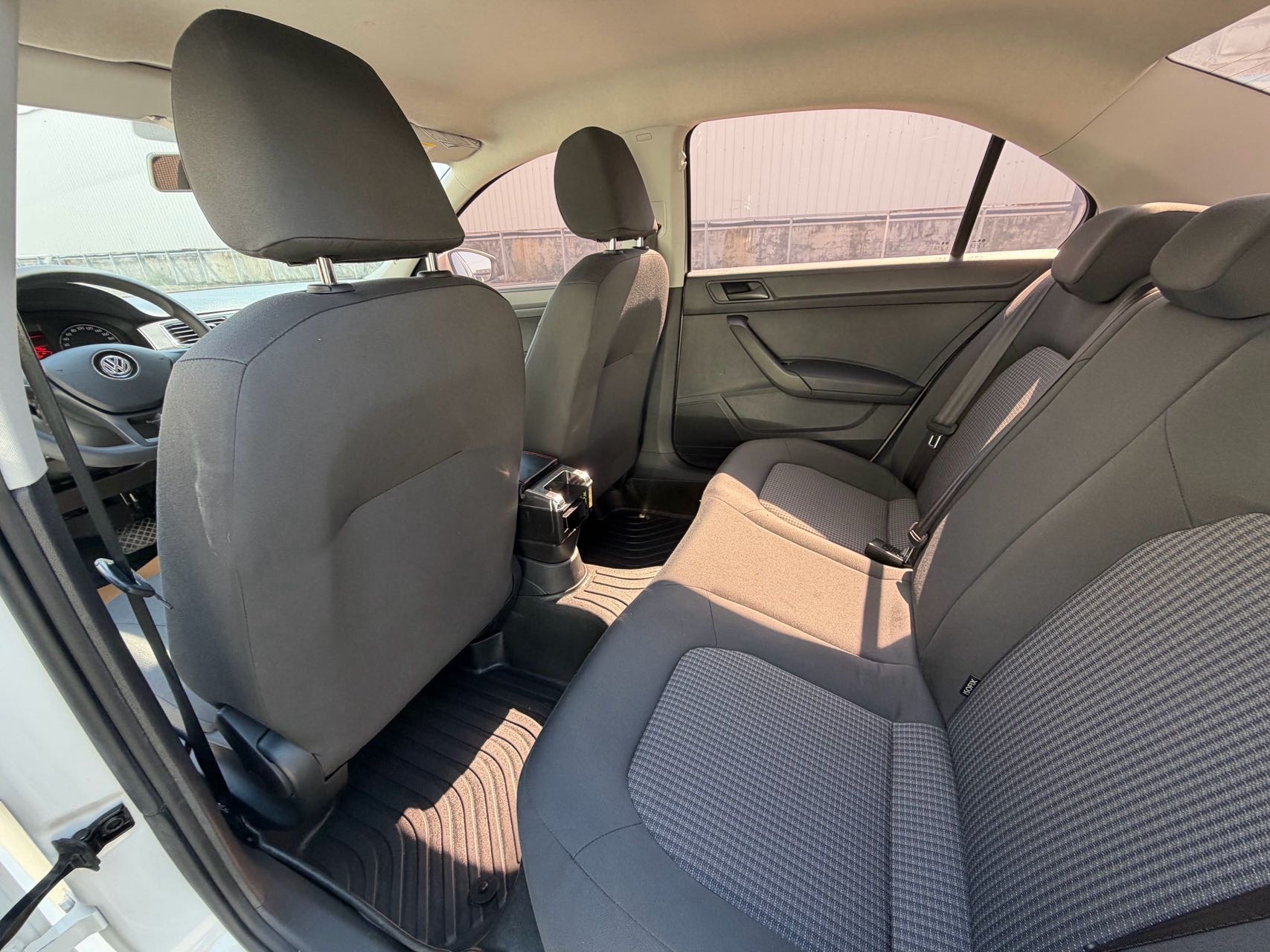 Volkswagen Santana 2019 car image #8