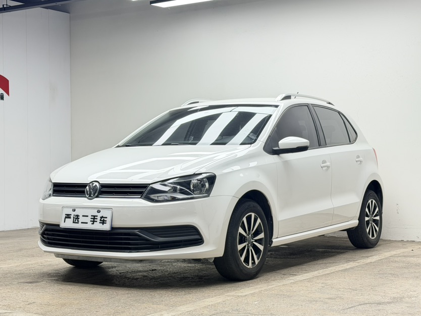 Volkswagen Polo 2015 Volkswagen Polo 2015 car image