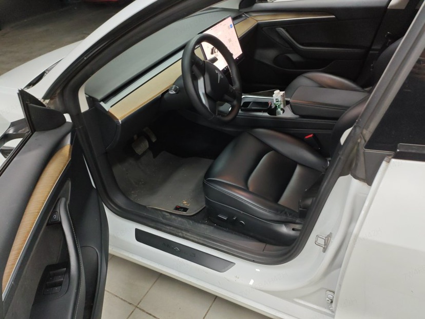 Tesla Model 3 2021 car image #5