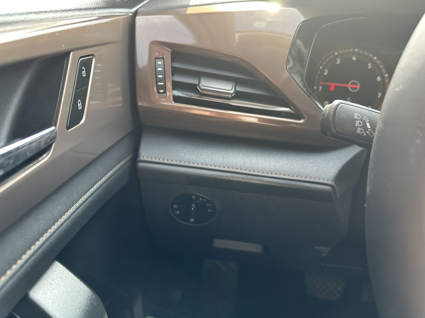 Volkswagen Tharu 2022 car image #8