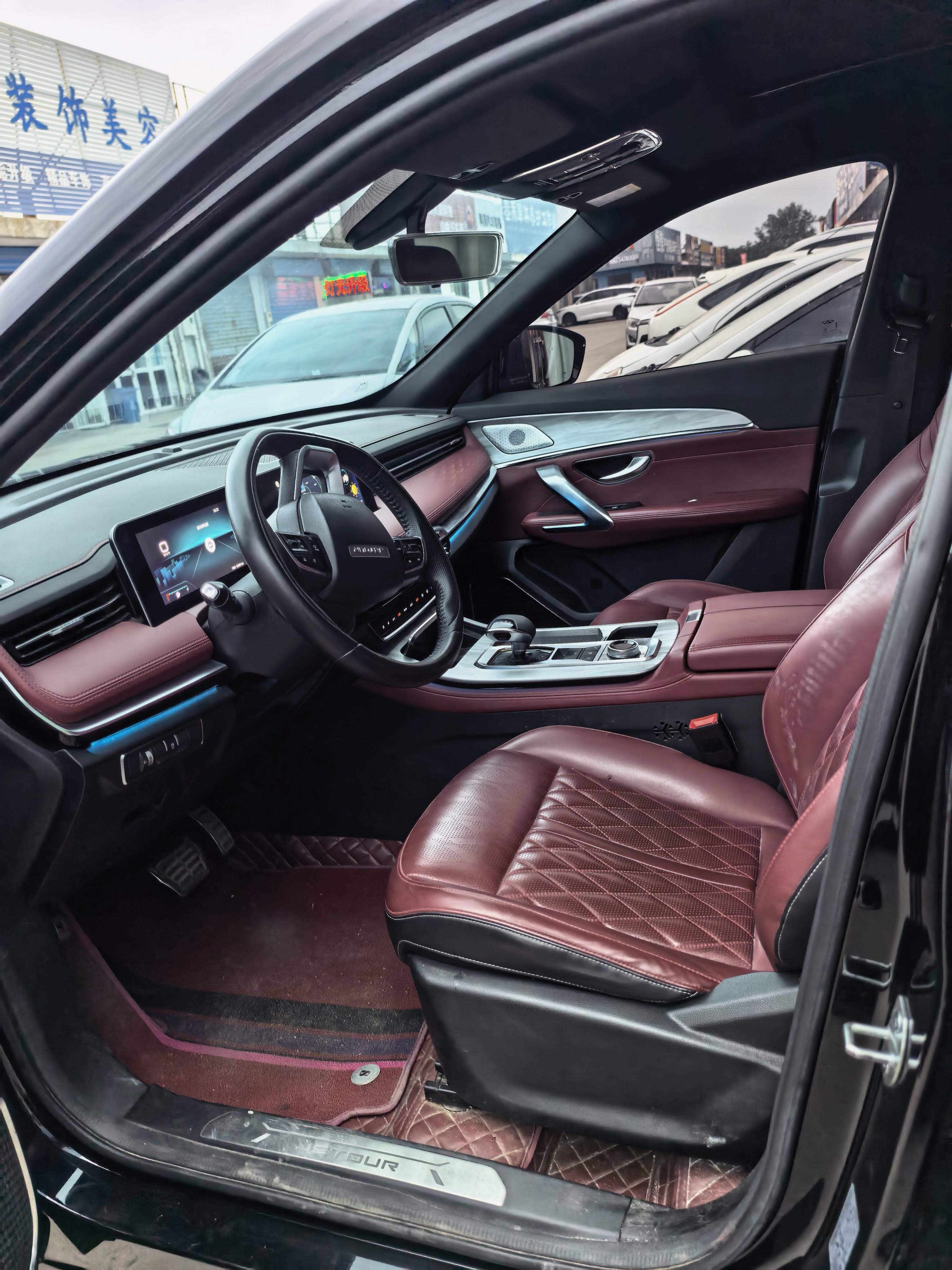 Jetour X70 PLUS 2023 car image #6