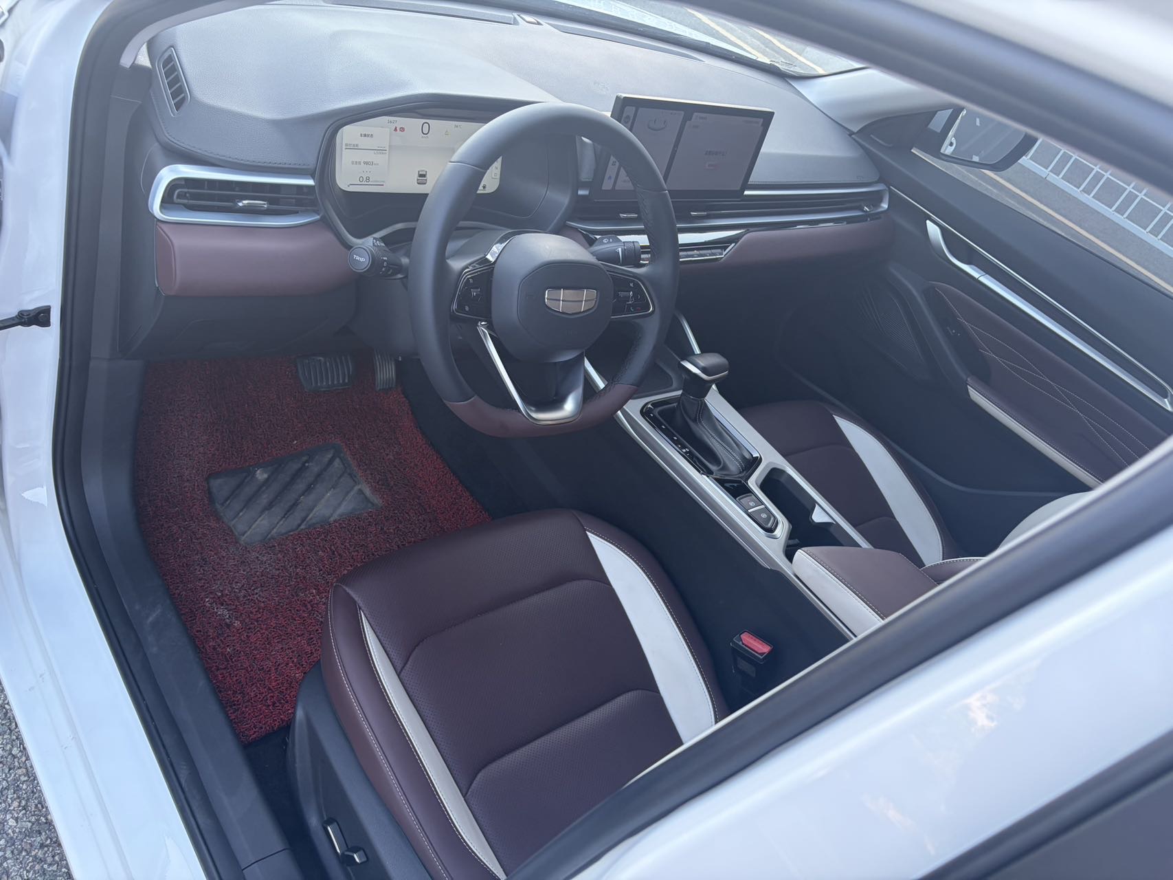 GEELY Emgrand 2026 immagine di auto #7