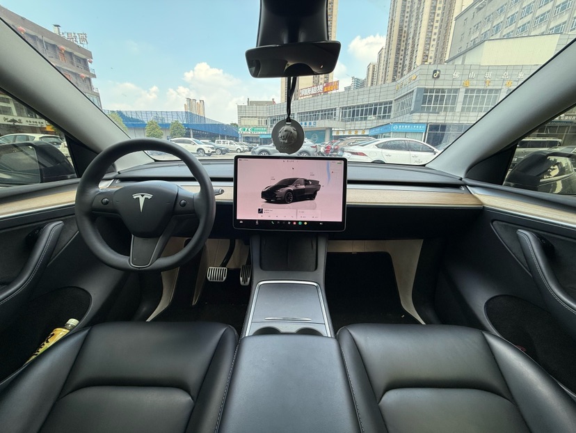 Tesla Model Y 2023 #9 Tesla Model Y 2023 car image #9