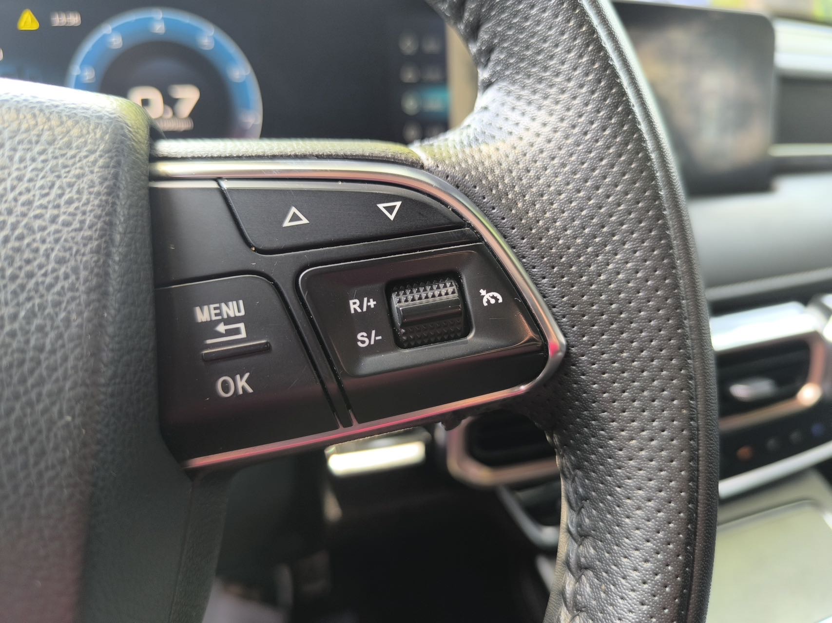 Jetour X70 PLUS 2021 car image #8