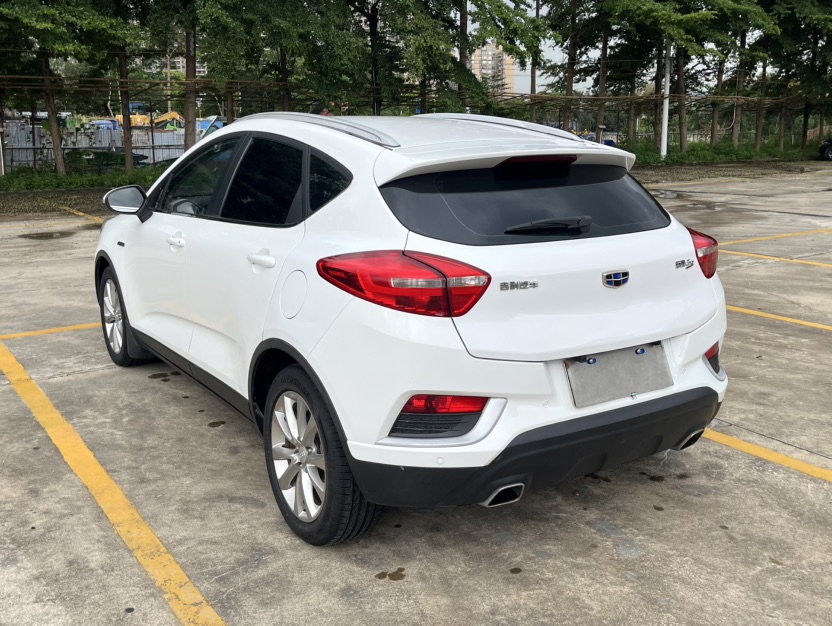 GEELY Emgrand GS 2016 car image #12