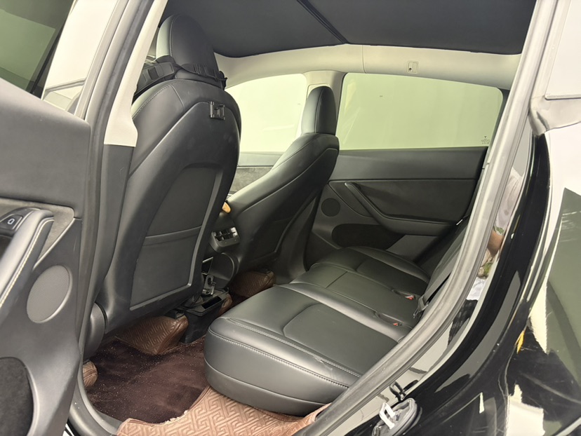 Tesla Model Y 2022 #6 Tesla Model Y 2022 car image #6