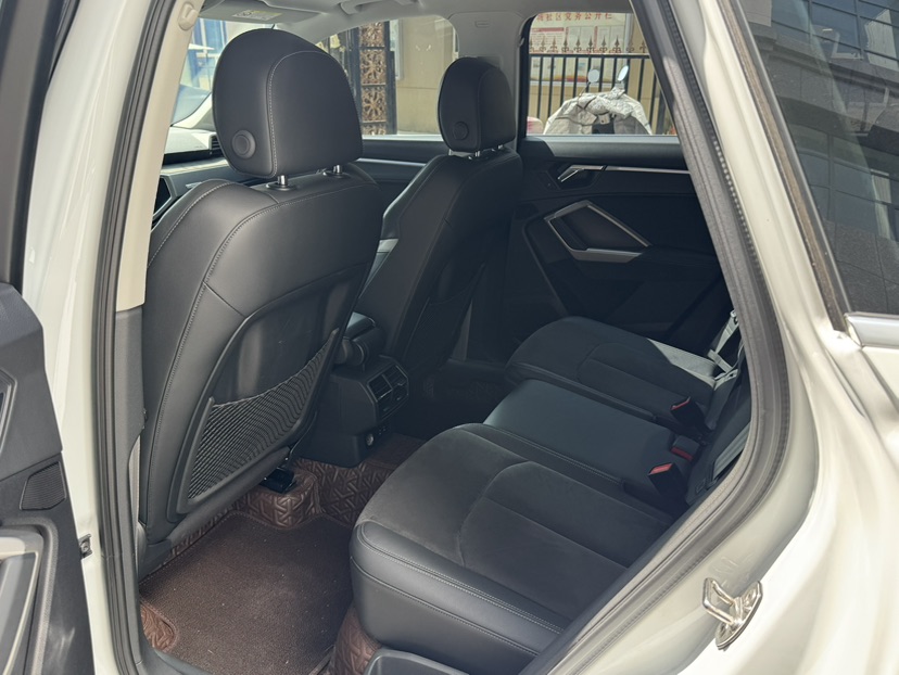 Audi Q3 2021 car image #6