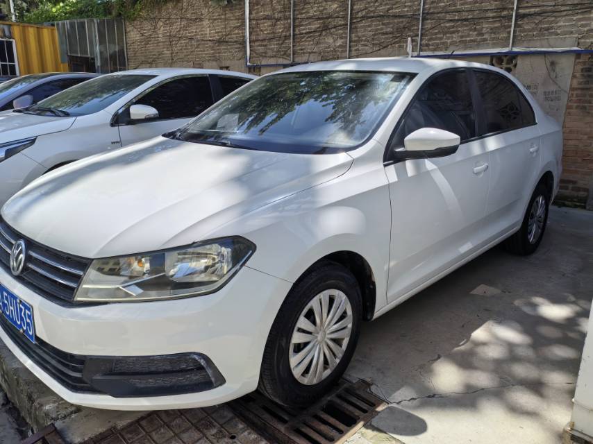 Volkswagen Santana 2021 car image 