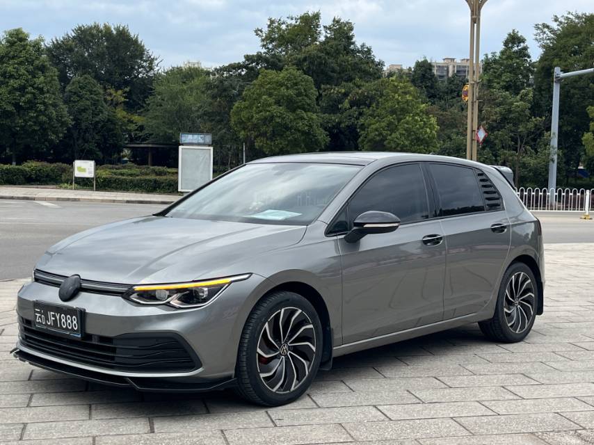Volkswagen Golf 2021 car image 