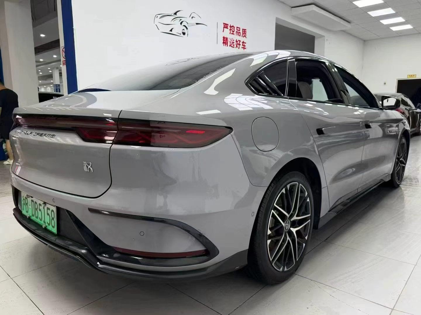 BYD Han 2025 car image #6