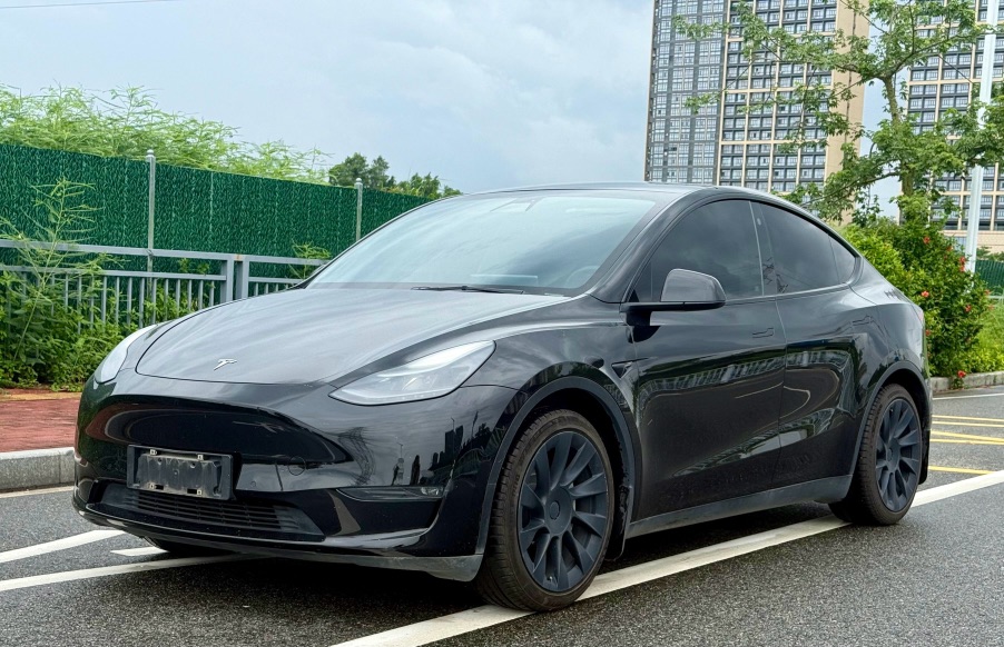 Tesla Model Y 2021 Tesla Model Y 2021 car image