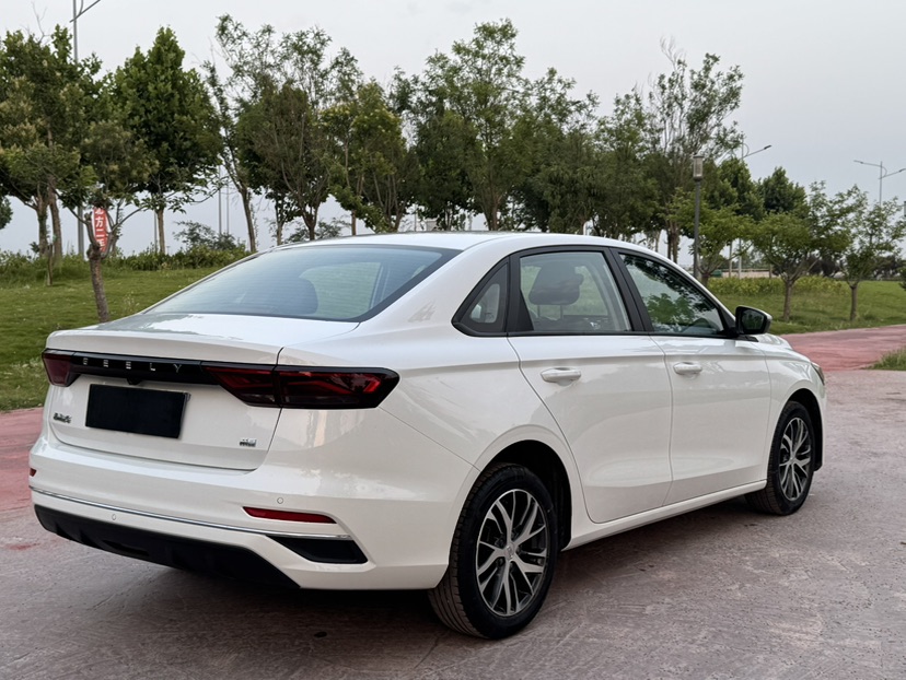 GEELY Emgrand 2023 car image #4