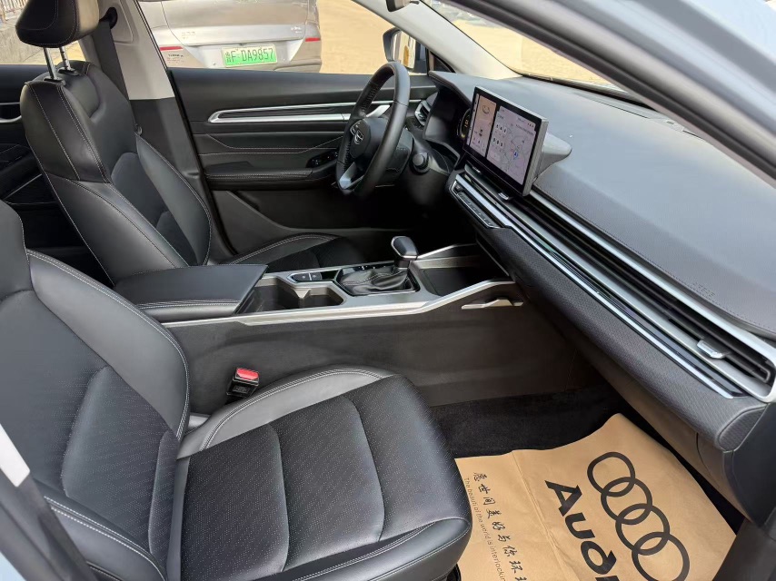GEELY Emgrand 2024 car image #6