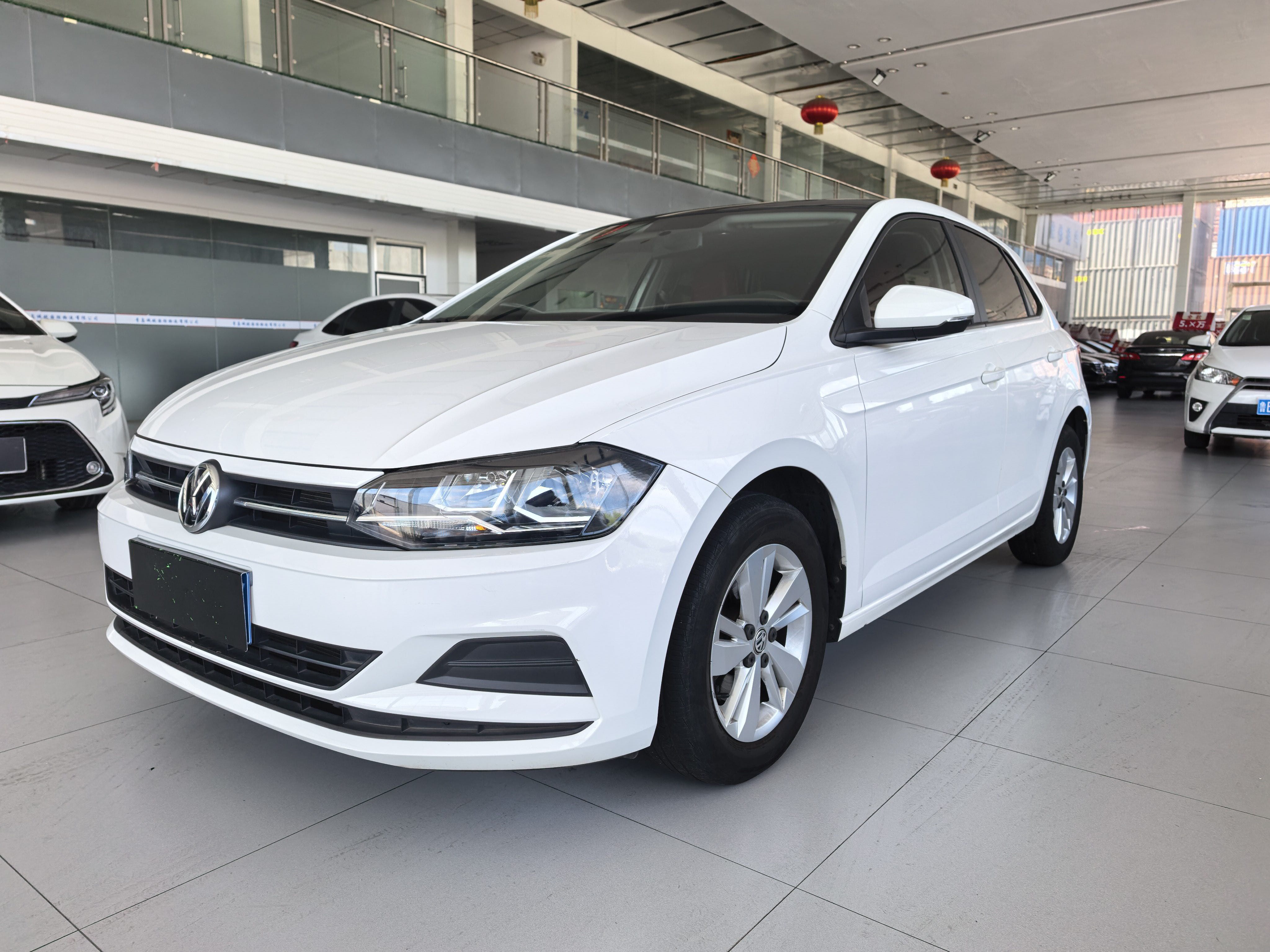 Volkswagen Polo 2020 car image 