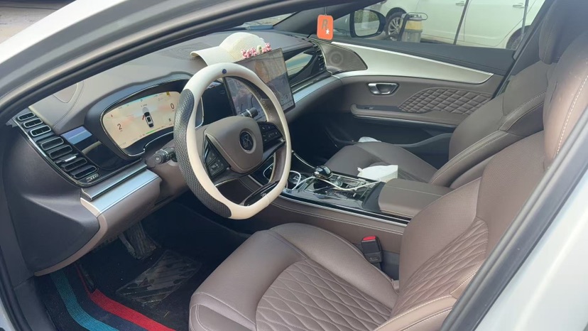 BYD Han 2024 car image #2