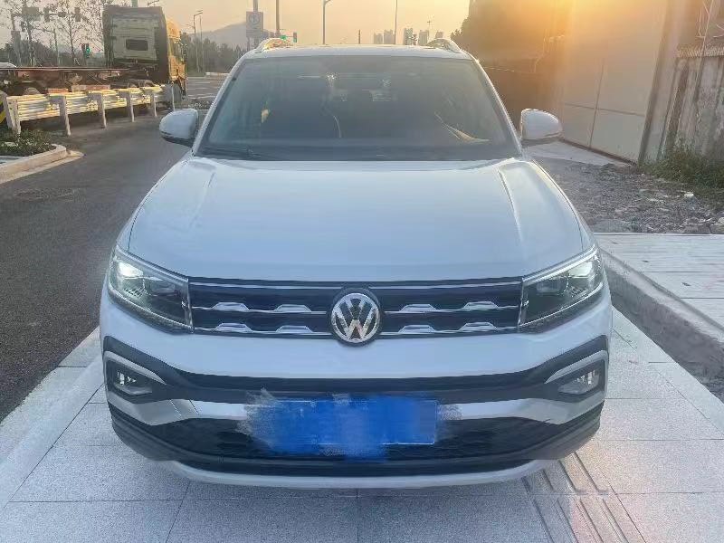 Volkswagen T-Cross 2020 car image #2