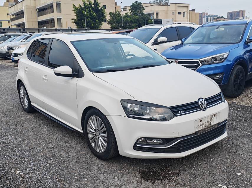 Volkswagen Polo 2017 car image 