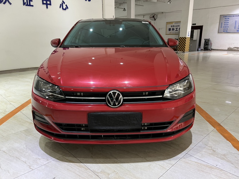 Volkswagen Polo 2021 car image #2