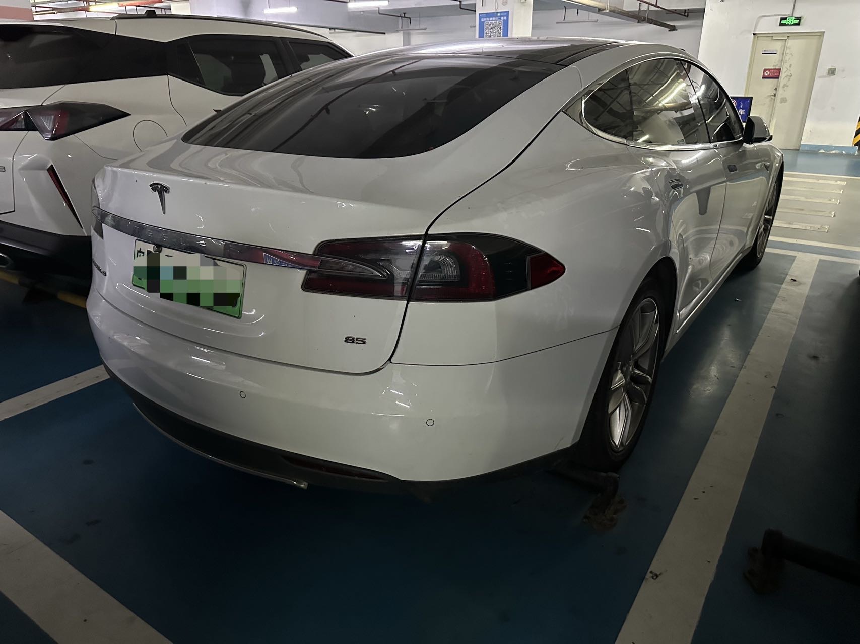 Tesla Model S 2014 #4 Tesla Model S 2014 car image #4