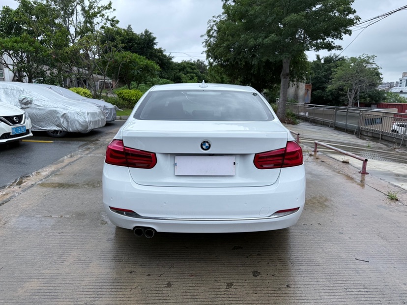 BMW 3 Series 2017 #6 BMW 3 Series 2017 car image #6