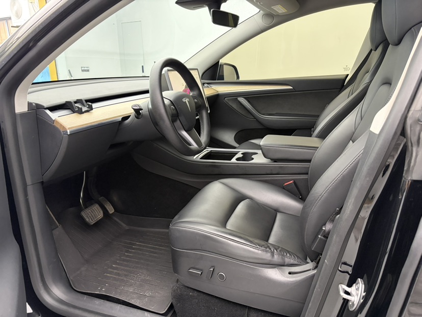 Tesla Model Y 2022 car image #4