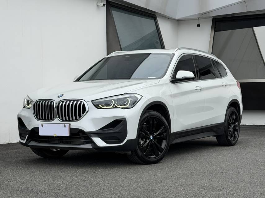BMW X1 2022 BMW X1 2022 car image