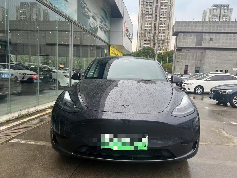 Tesla Model Y 2024 #2 Tesla Model Y 2024 car image #2