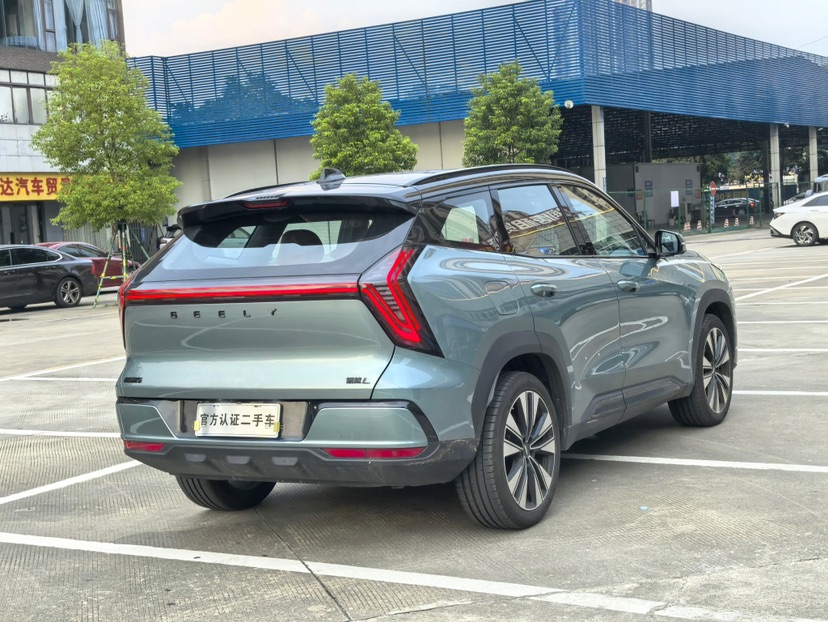 GEELY Boyue L 2025 car image #9